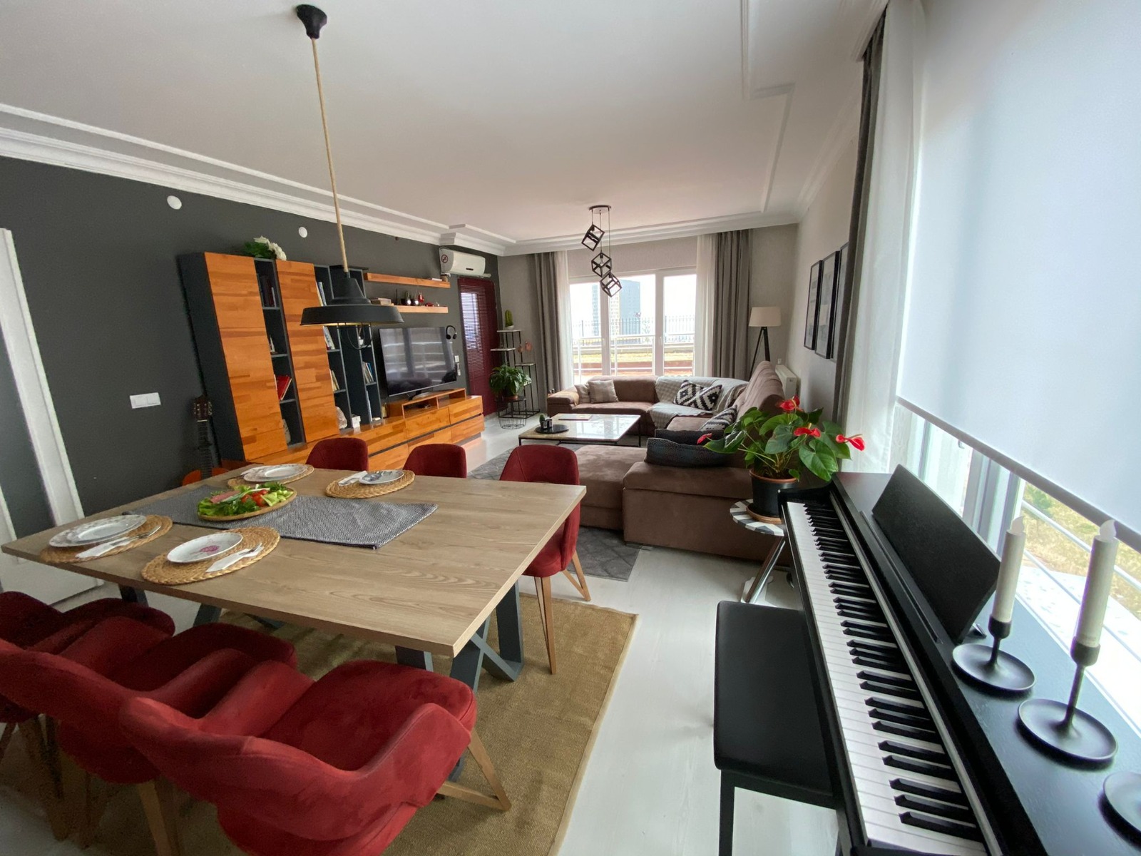 TOPÇAM KULE EVLERİNDE SATILIK 4+1 DAİRE