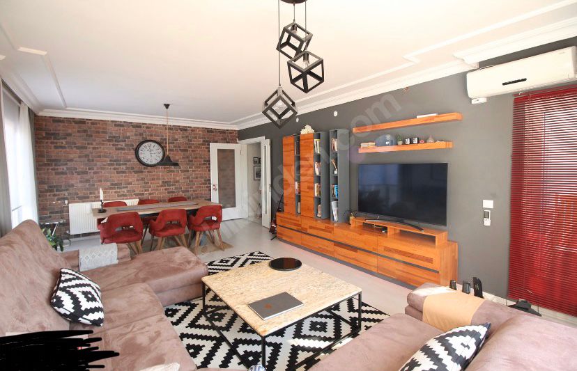 TOPÇAM KULE EVLERİNDE SATILIK 4+1 DAİRE